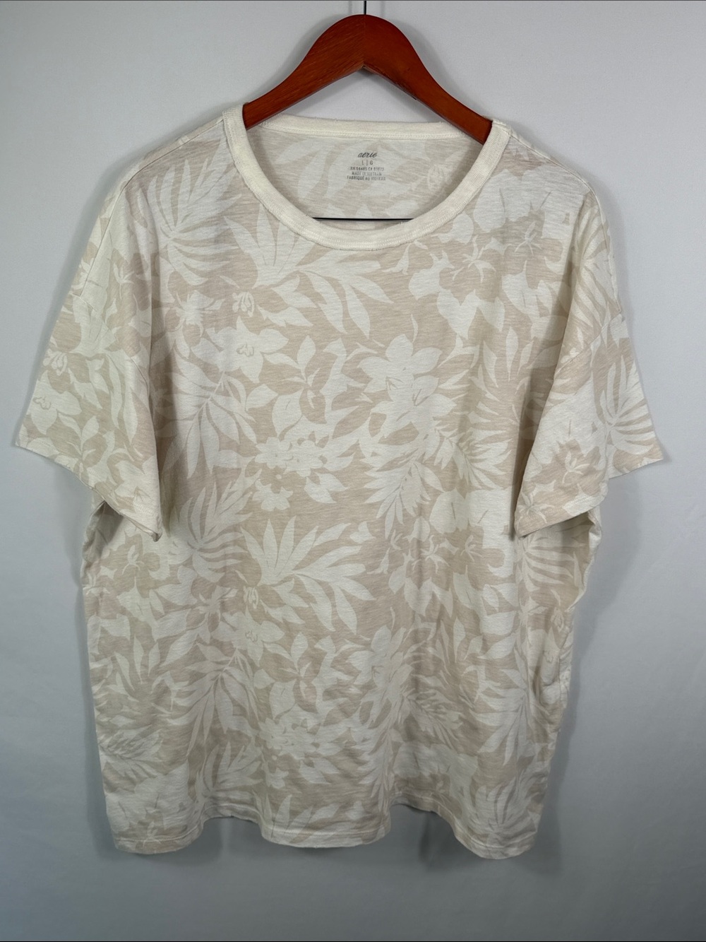 aerie Beige Floral Short Sleeve 100% Cotton Tee. Womens Oversized L.